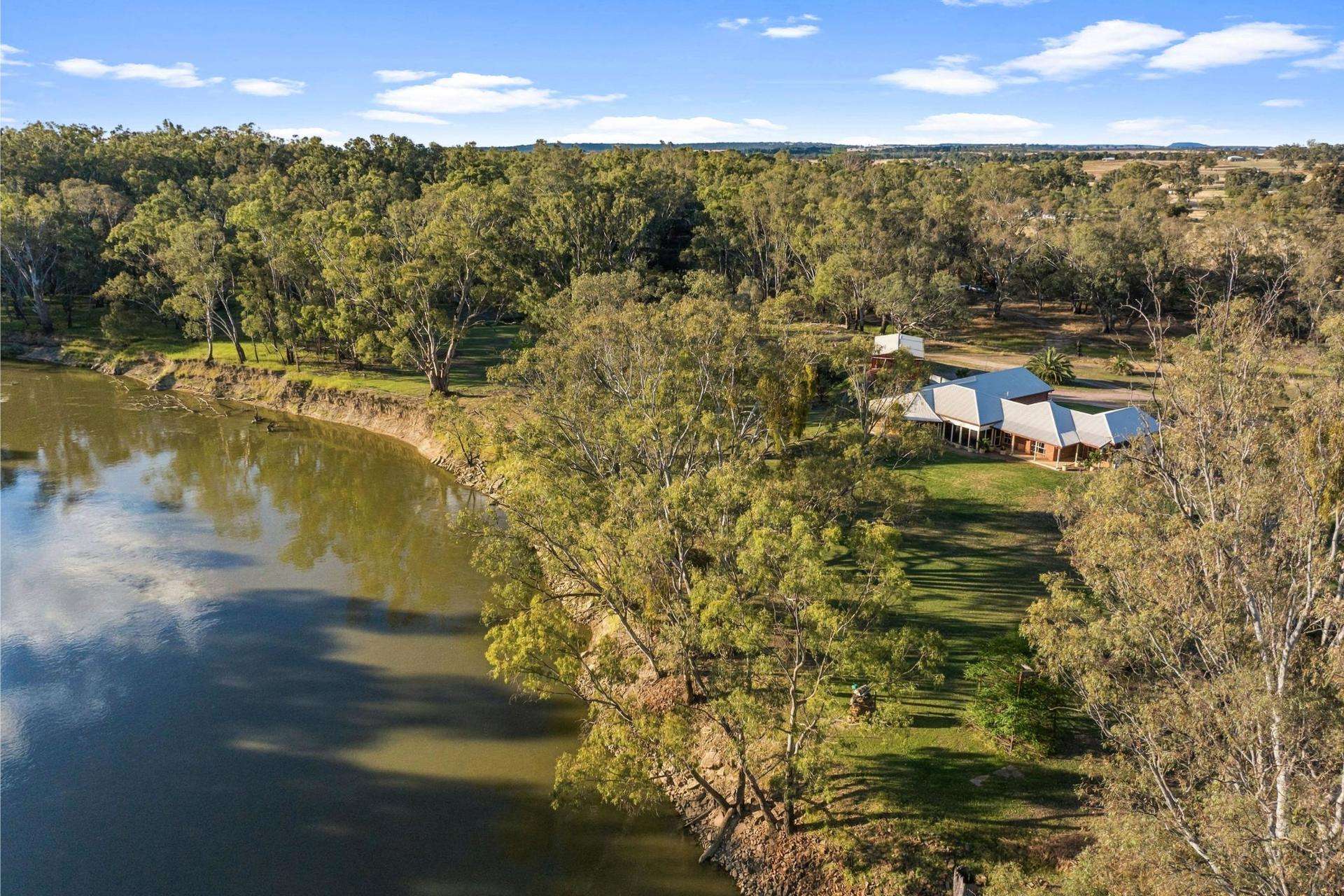 30 Woolscour Road, Narrandera Auction by Farmbuy.com - image 2