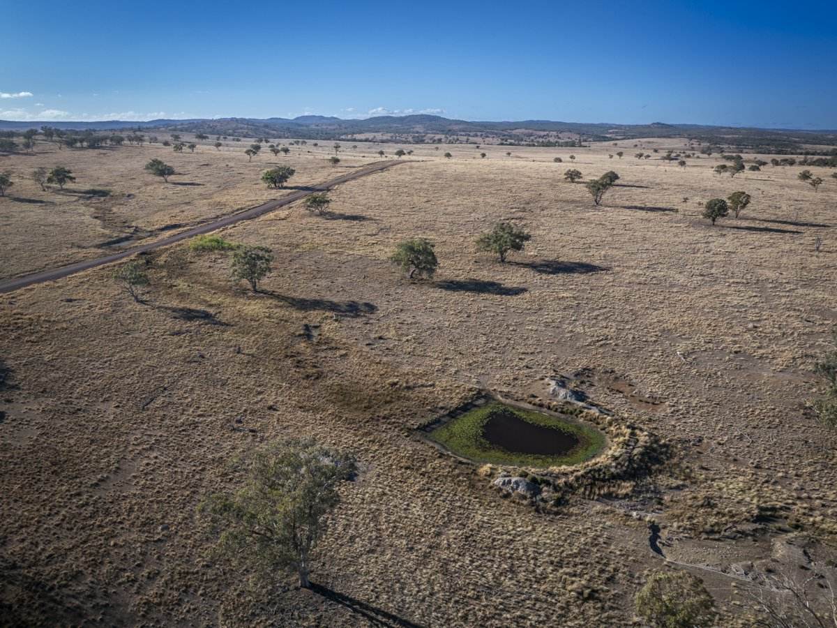 2403 Stanthorpe Inglewood Road, Stanthorpe For Sale by Farmbuy.com - image 3