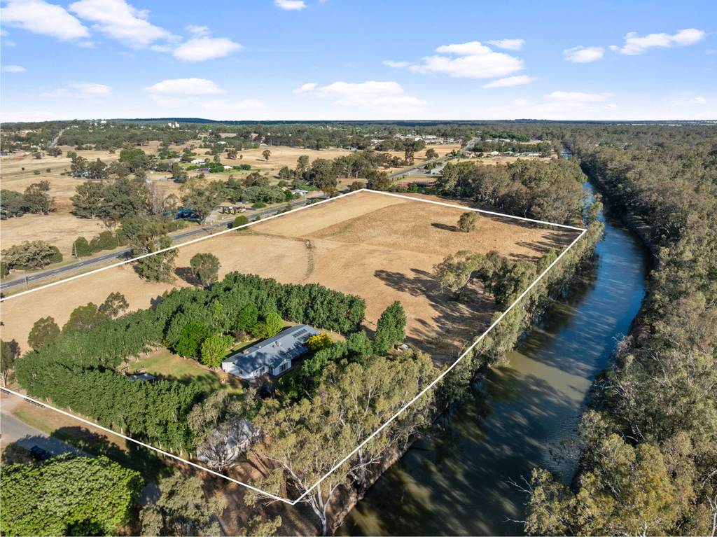 7 Mclays Road, Narrandera NSW 2700