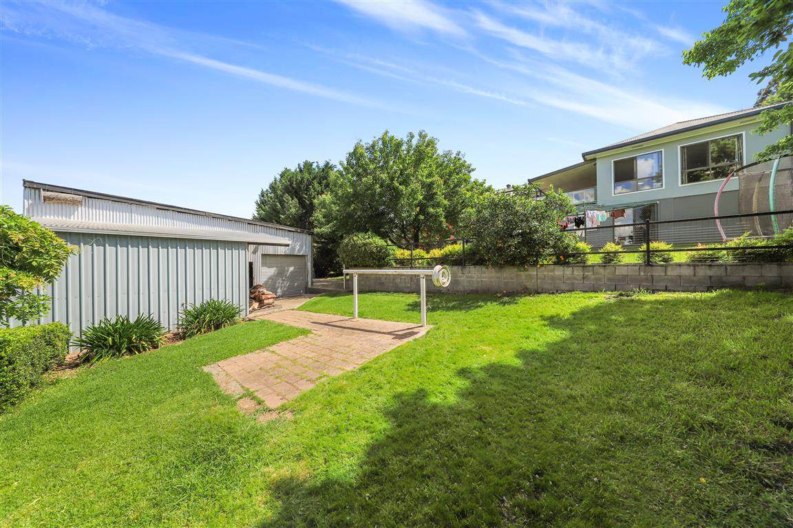 8 Bundara Crescent, Tumut For Sale by Farmbuy.com - image 18