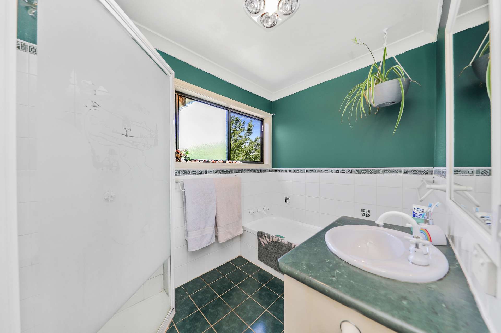 8 Bundara Crescent, Tumut For Sale by Farmbuy.com - image 7