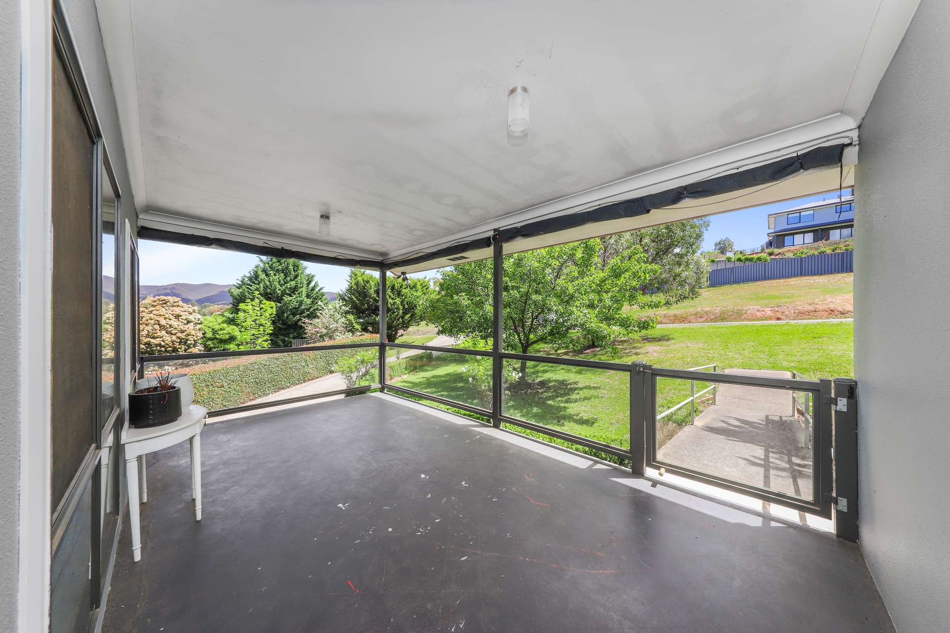 8 Bundara Crescent, Tumut For Sale by Farmbuy.com - image 2