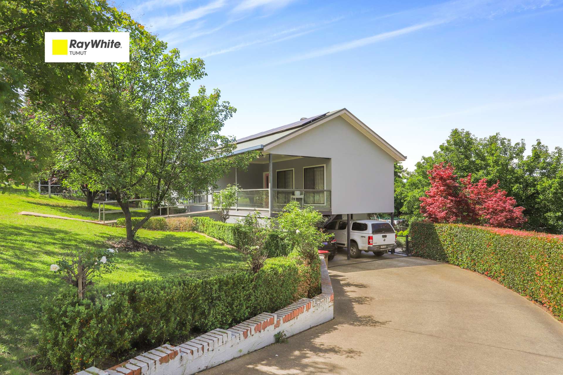 8 Bundara Crescent, Tumut For Sale by Farmbuy.com - image 1
