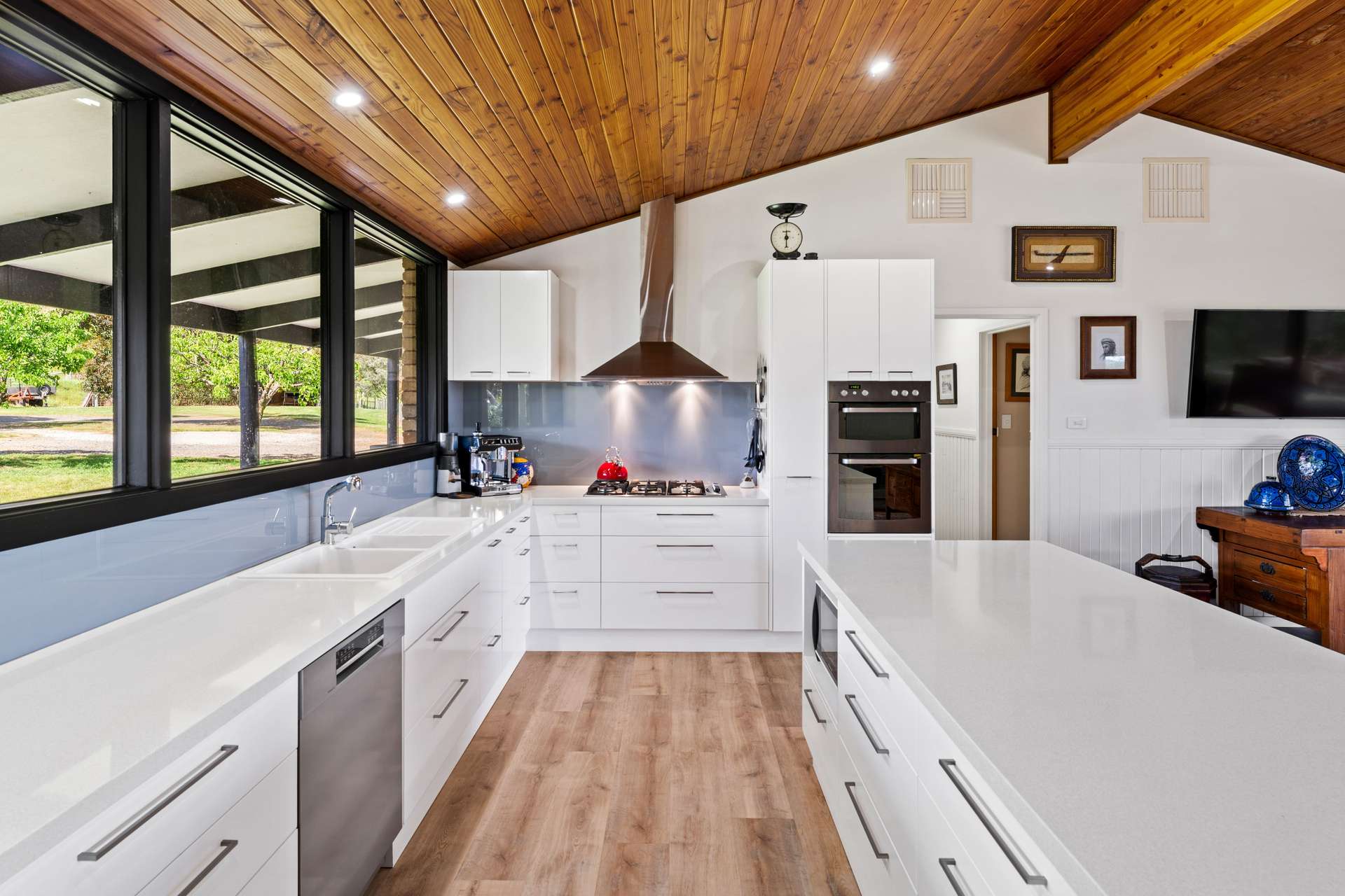 1511 Lake Road, Bethanga For Sale by Farmbuy.com - image 12