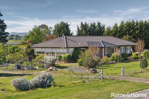 Farm For Sale - VIC - Malmsbury - 3446 - A Country Lifestyle to Fall in Love With on 7.41 Acres (approx) 