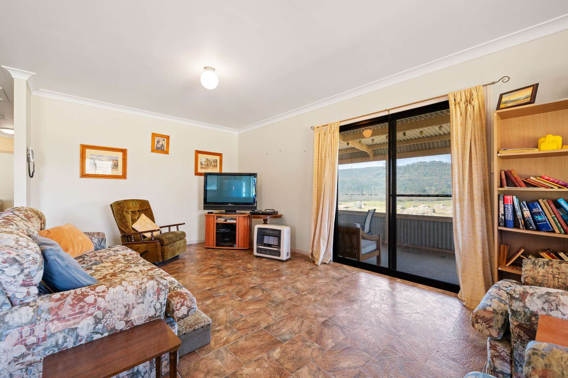 1936 Bigga Road Bigga Via, Crookwell For Sale by Farmbuy.com - image 2