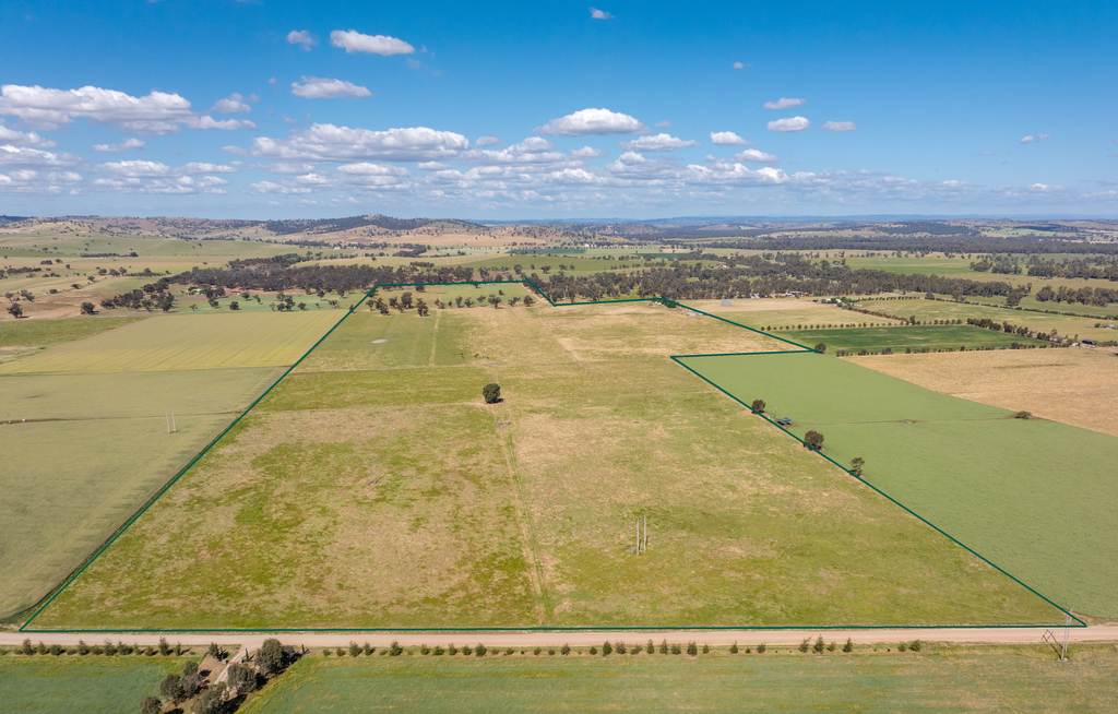 73 Pattersons Road, Wagga Wagga NSW 2650