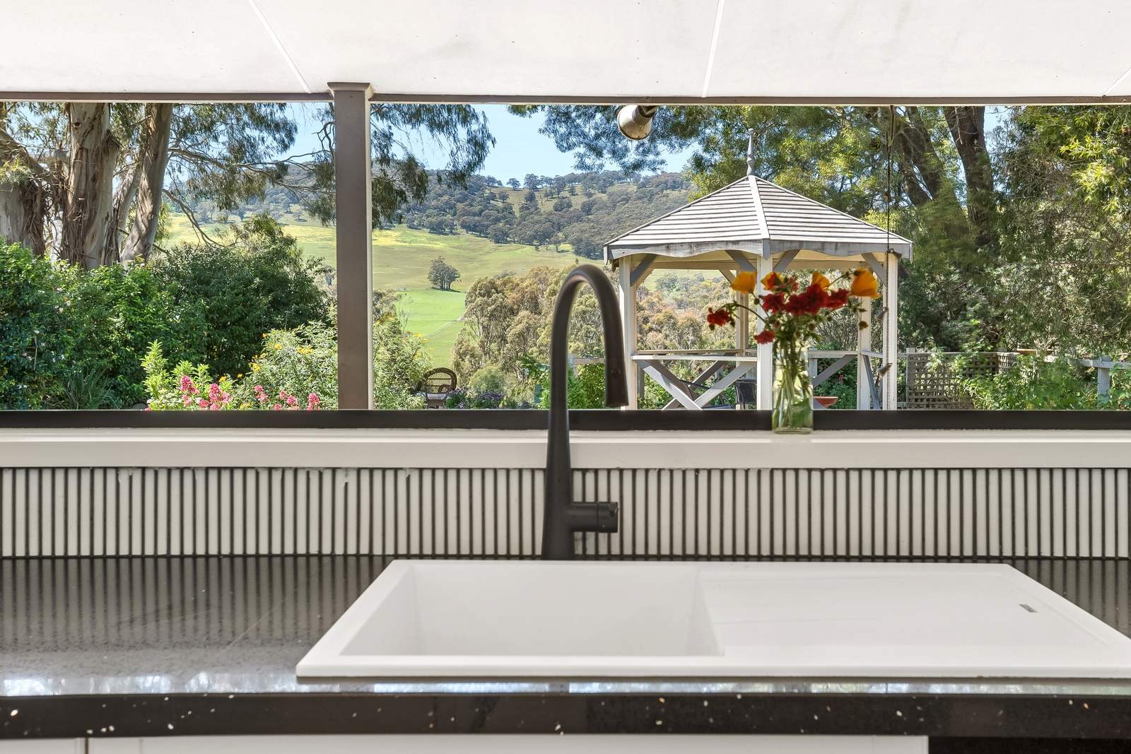 547 Pyalong Road, Lancefield For Sale by Farmbuy.com - image 9