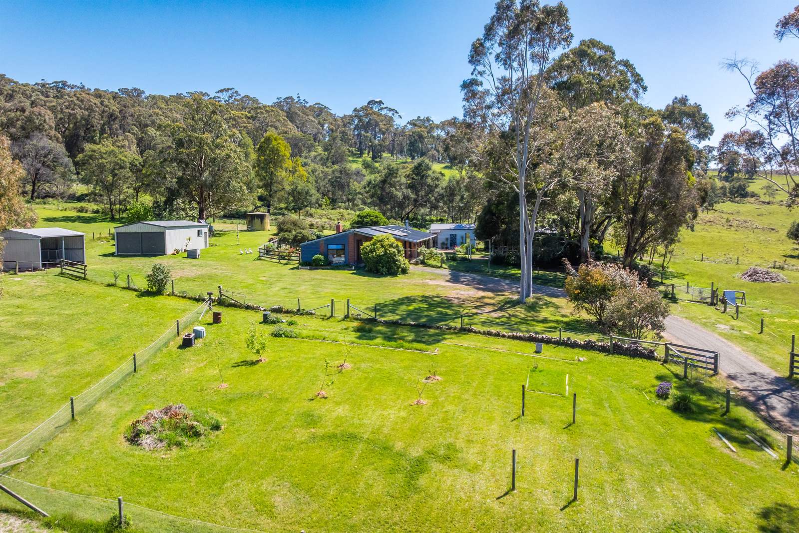 547 Pyalong Road, Lancefield For Sale by Farmbuy.com - image 7