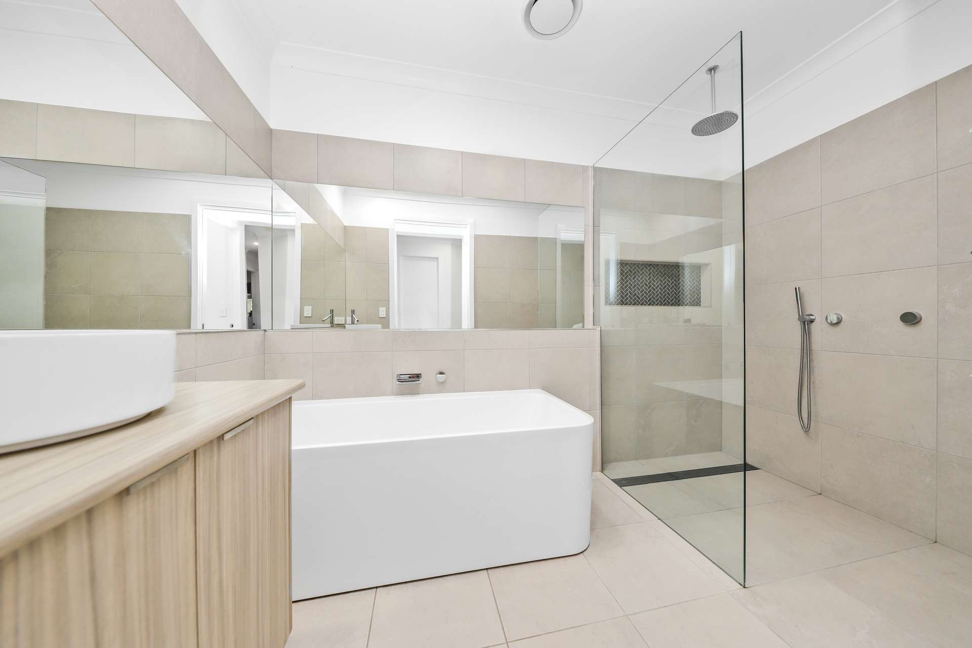 36 Cromwell Street, Adelong For Sale by Farmbuy.com - image 9