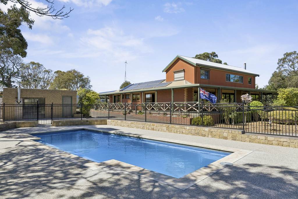815 & 825 Nalangil Road, Corunnun VIC 3249