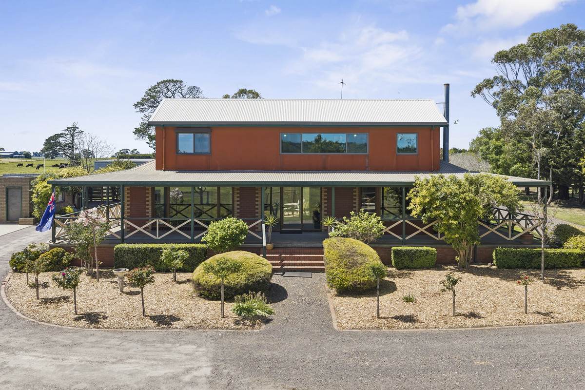 815 & 825 Nalangil Road, Corunnun For Sale by Farmbuy.com - image 6