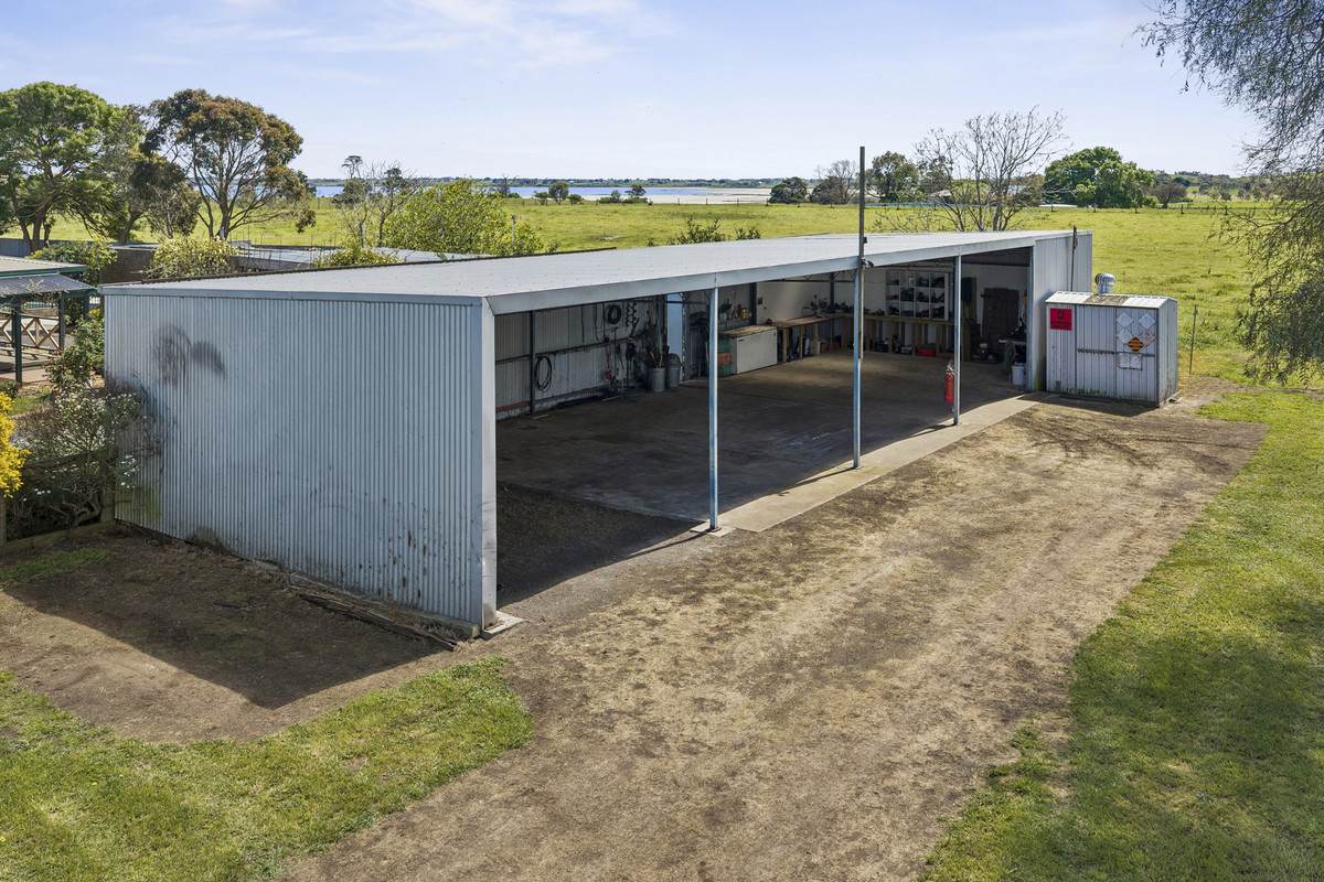815 & 825 Nalangil Road, Corunnun For Sale by Farmbuy.com - image 27