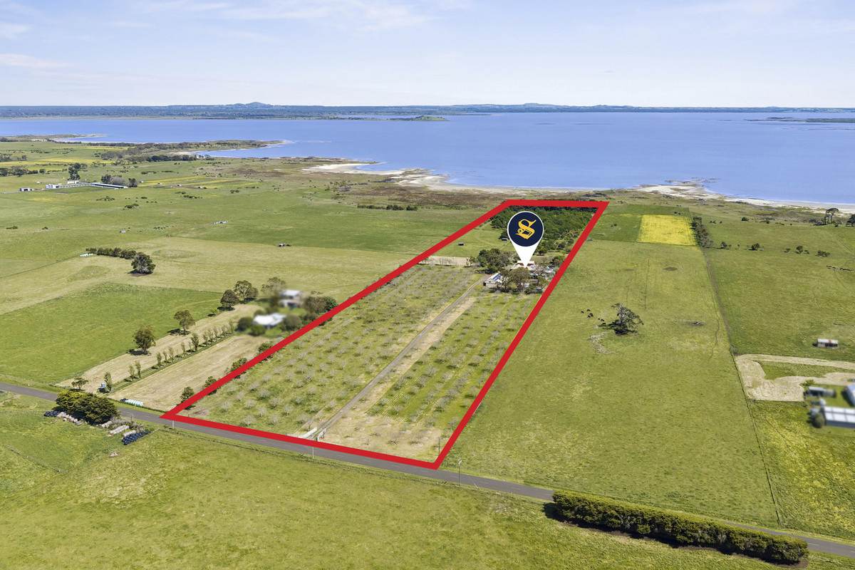 815 & 825 Nalangil Road, Corunnun For Sale by Farmbuy.com - image 3