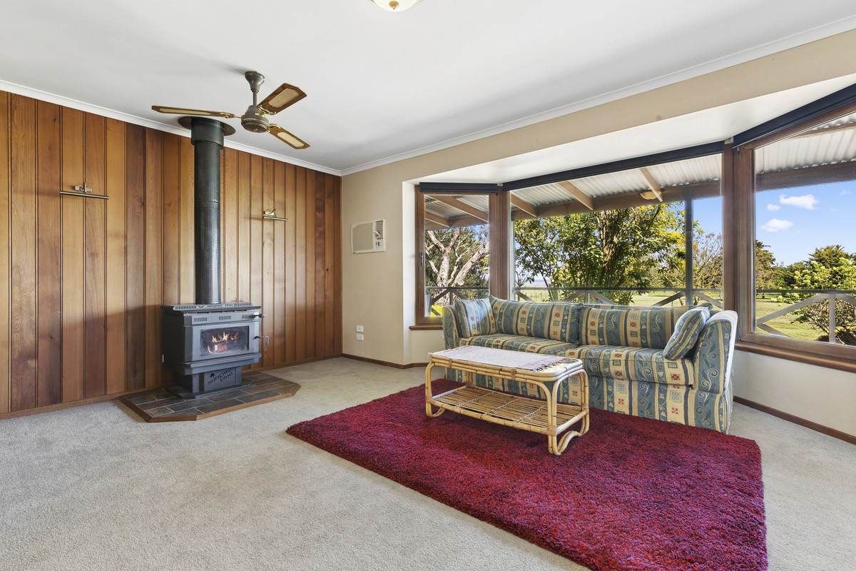 815 & 825 Nalangil Road, Corunnun For Sale by Farmbuy.com - image 11