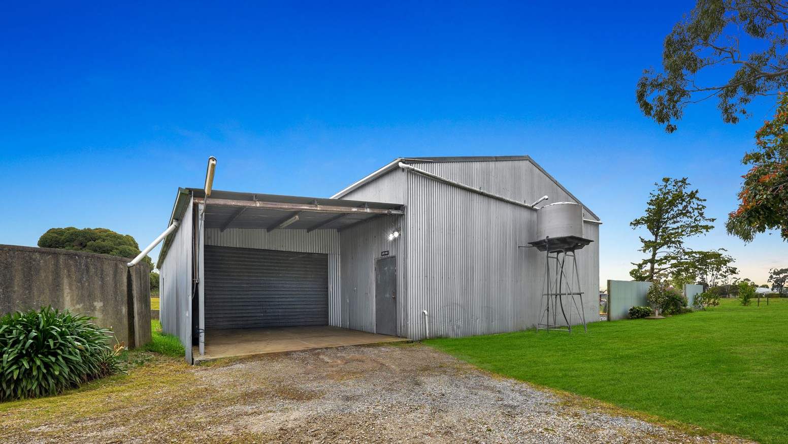 135 Daleys Road, Koo Wee Rup North For Sale by Farmbuy.com - image 18