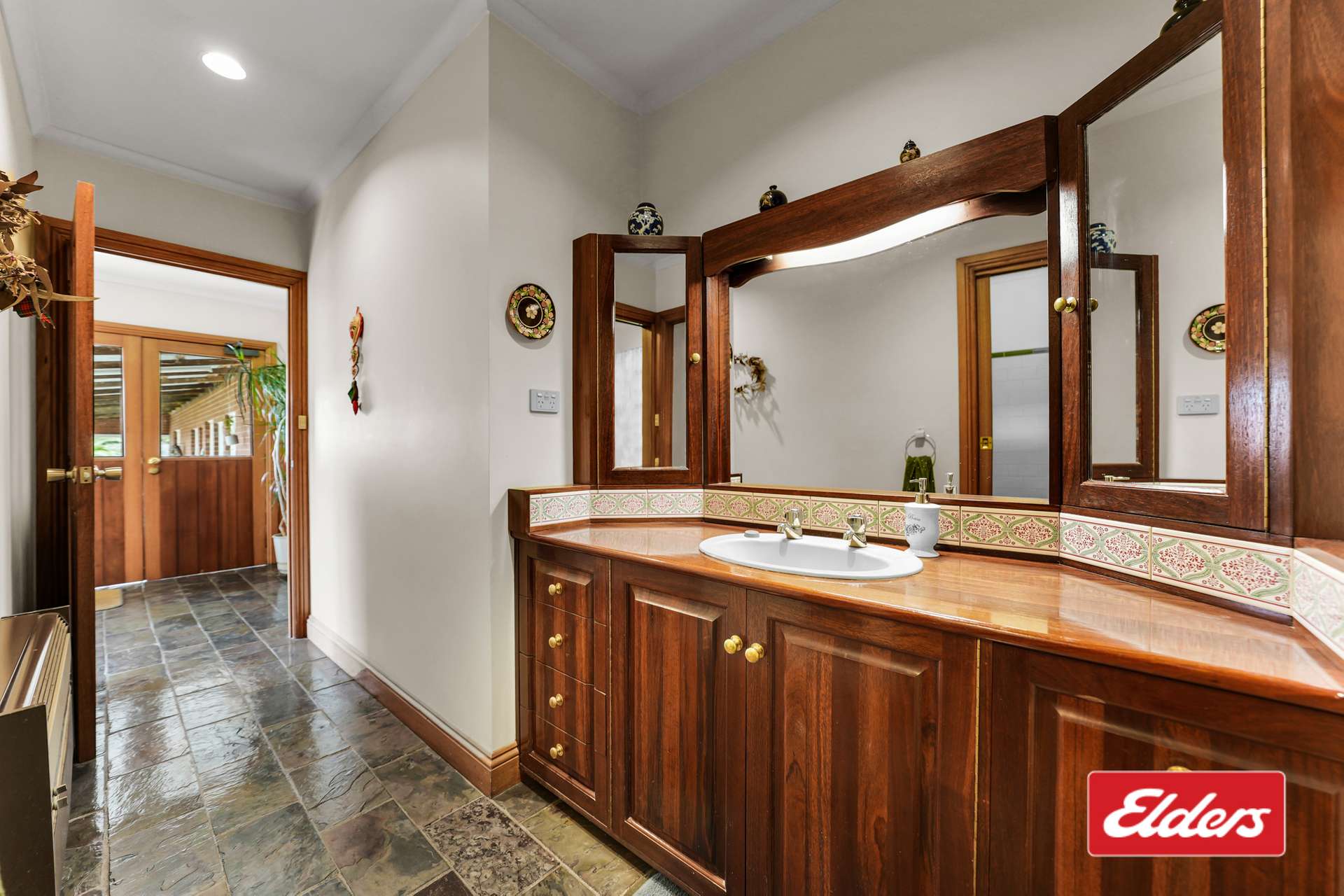 135 Daleys Road, Koo Wee Rup North For Sale by Farmbuy.com - image 12