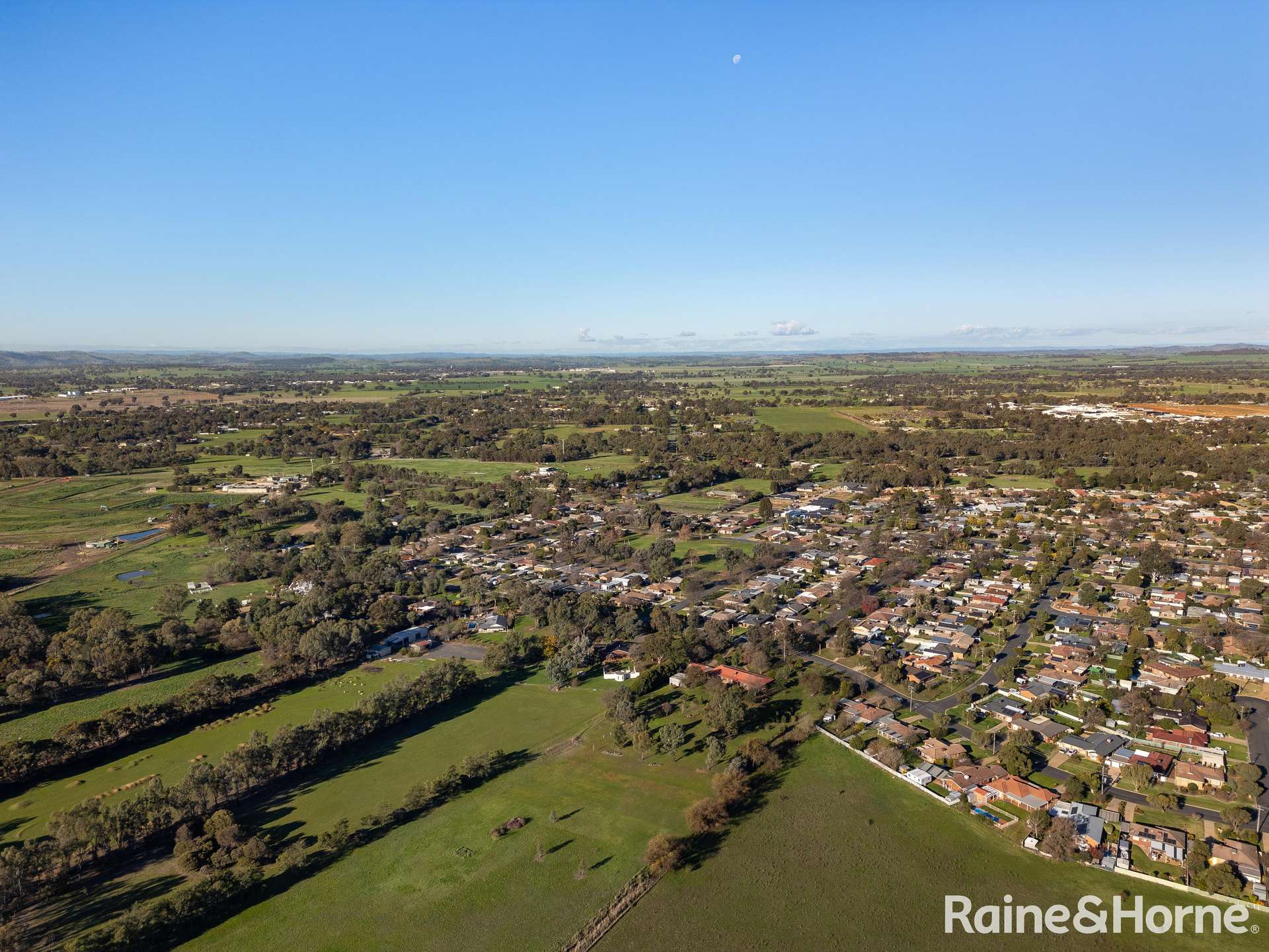 17 Maple Road, Lake Albert For Sale by Farmbuy.com - image 28