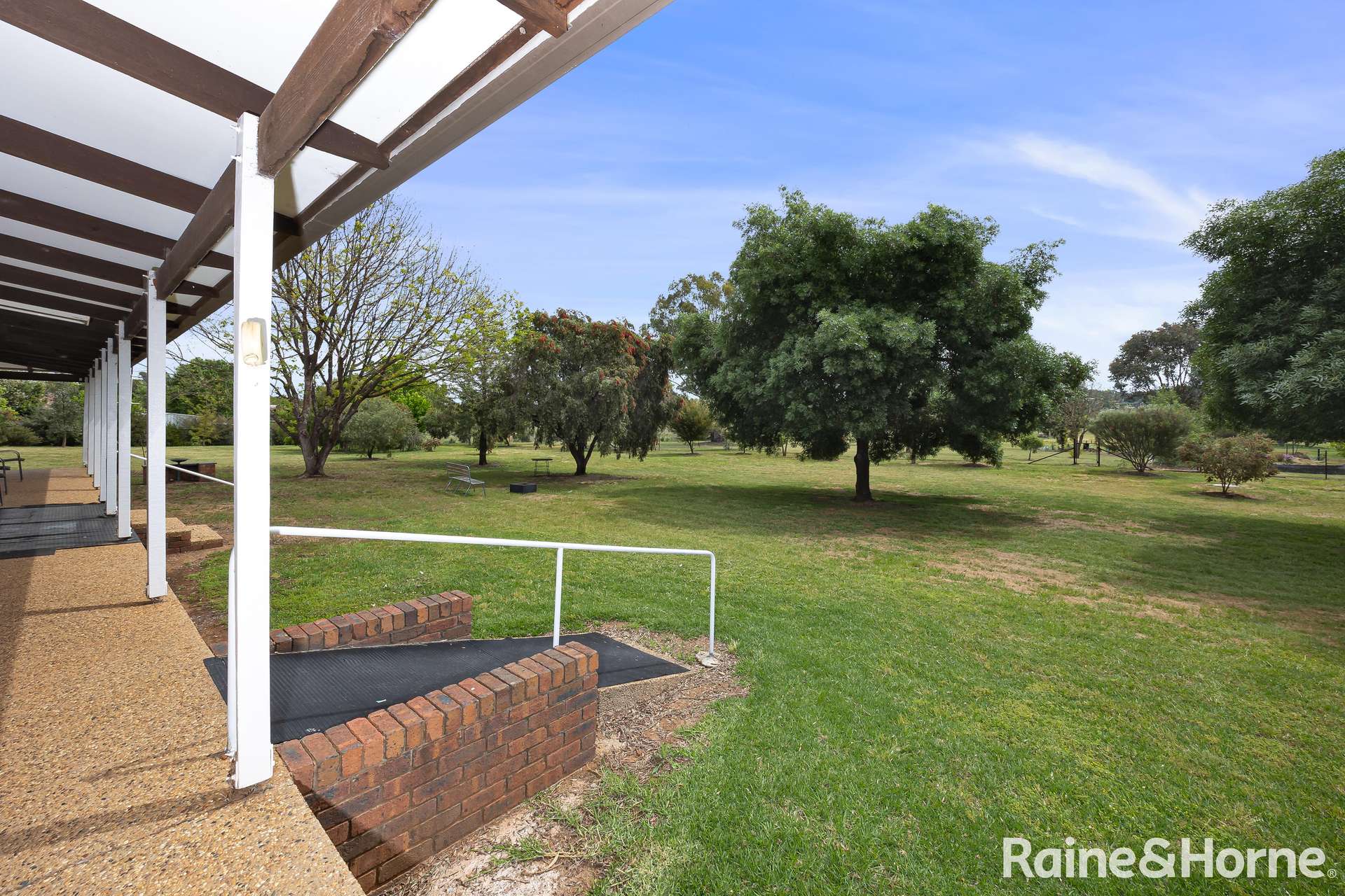 17 Maple Road, Lake Albert For Sale by Farmbuy.com - image 22