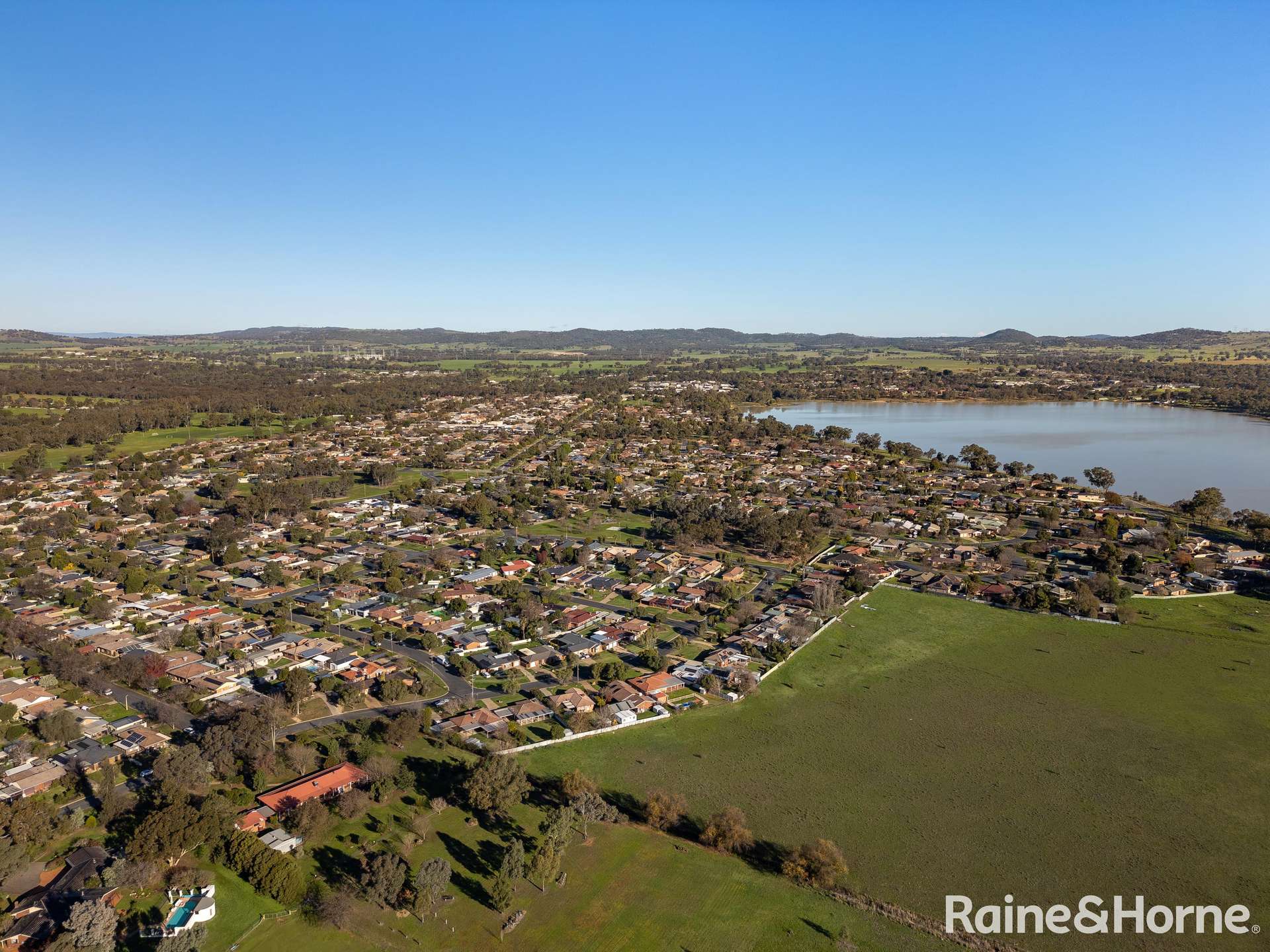 17 Maple Road, Lake Albert For Sale by Farmbuy.com - image 27