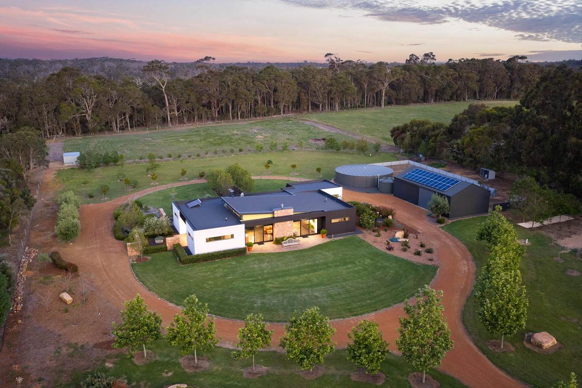 91 Freshwater Drive, Burnside For Sale by Farmbuy.com - image 3