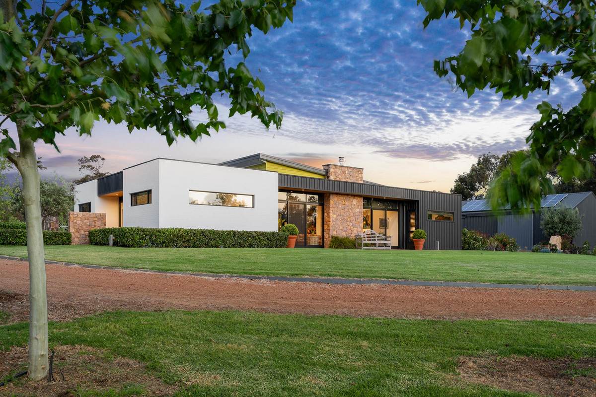 91 Freshwater Drive, Burnside For Sale by Farmbuy.com - image 2