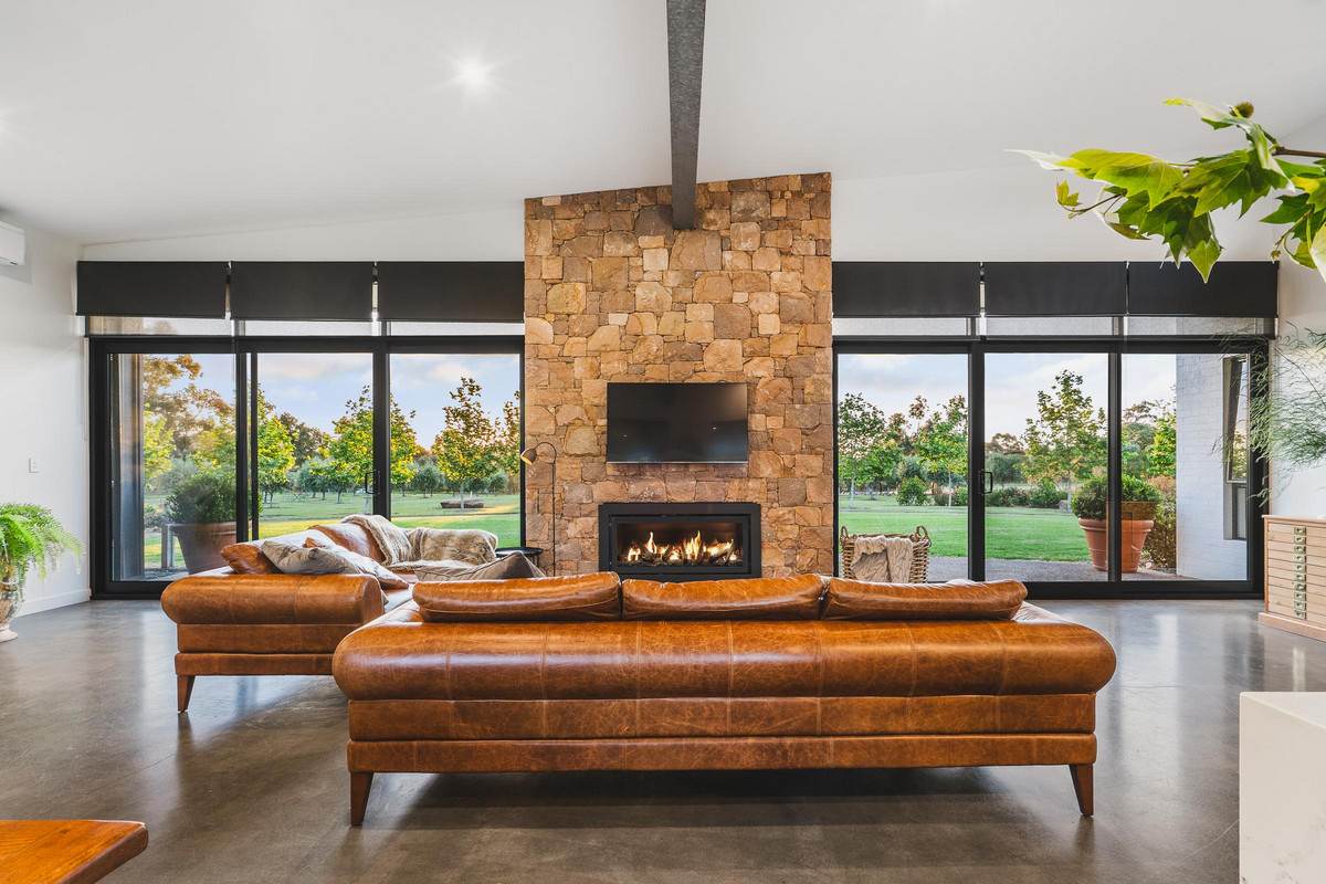 91 Freshwater Drive, Burnside For Sale by Farmbuy.com - image 11