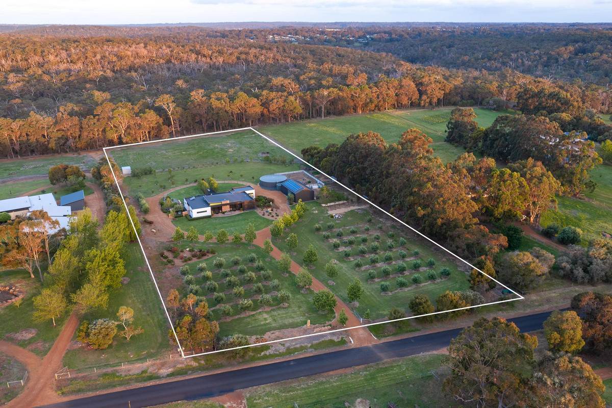 91 Freshwater Drive, Burnside For Sale by Farmbuy.com - image 6