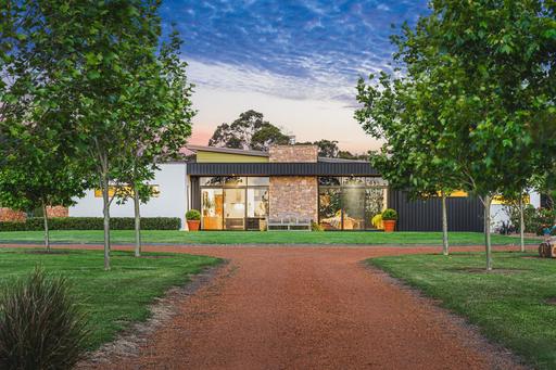 Farm For Sale - WA - Burnside - 6285 - EXCLUSIVE COUNTRY ESTATE IN BURNSIDE 
