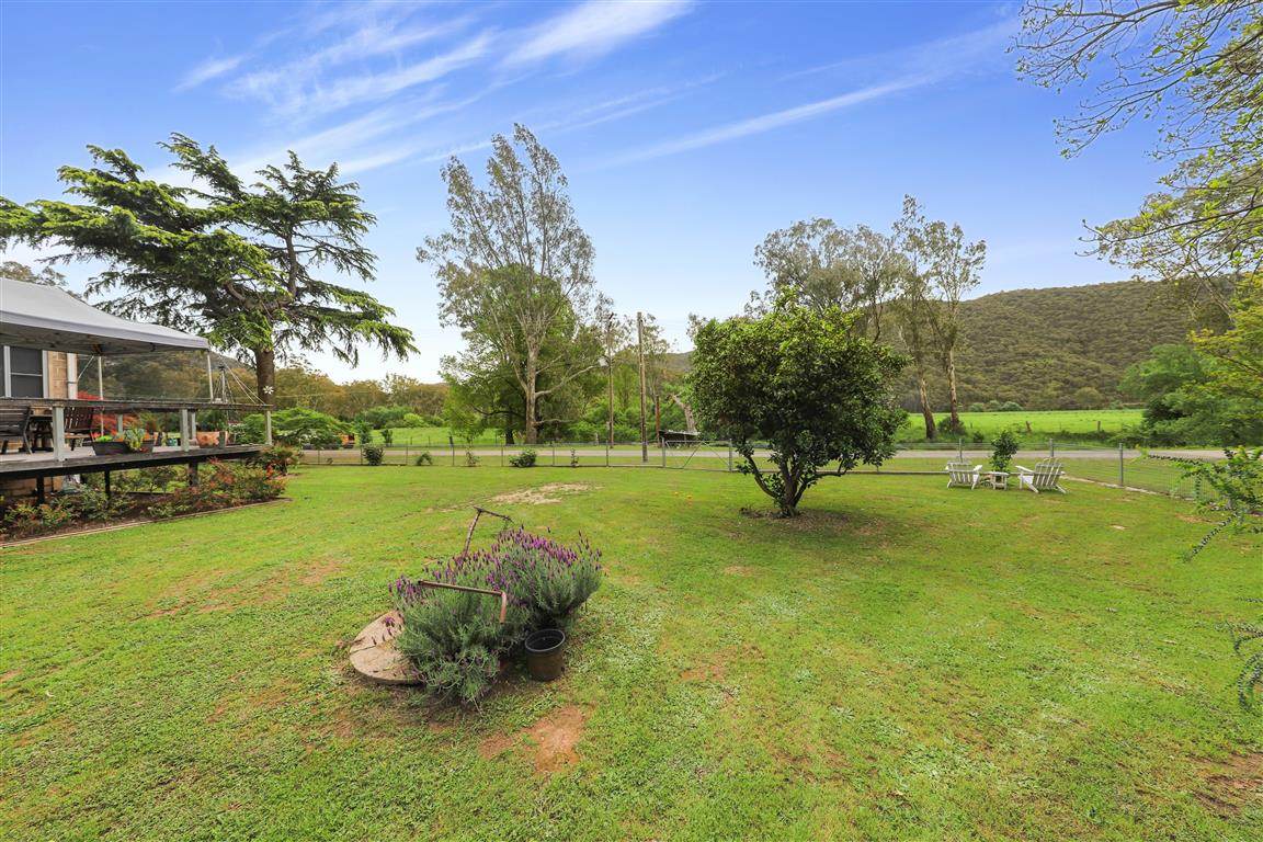 338 East Blowering Road, Tumut Auction by Farmbuy.com - image 15