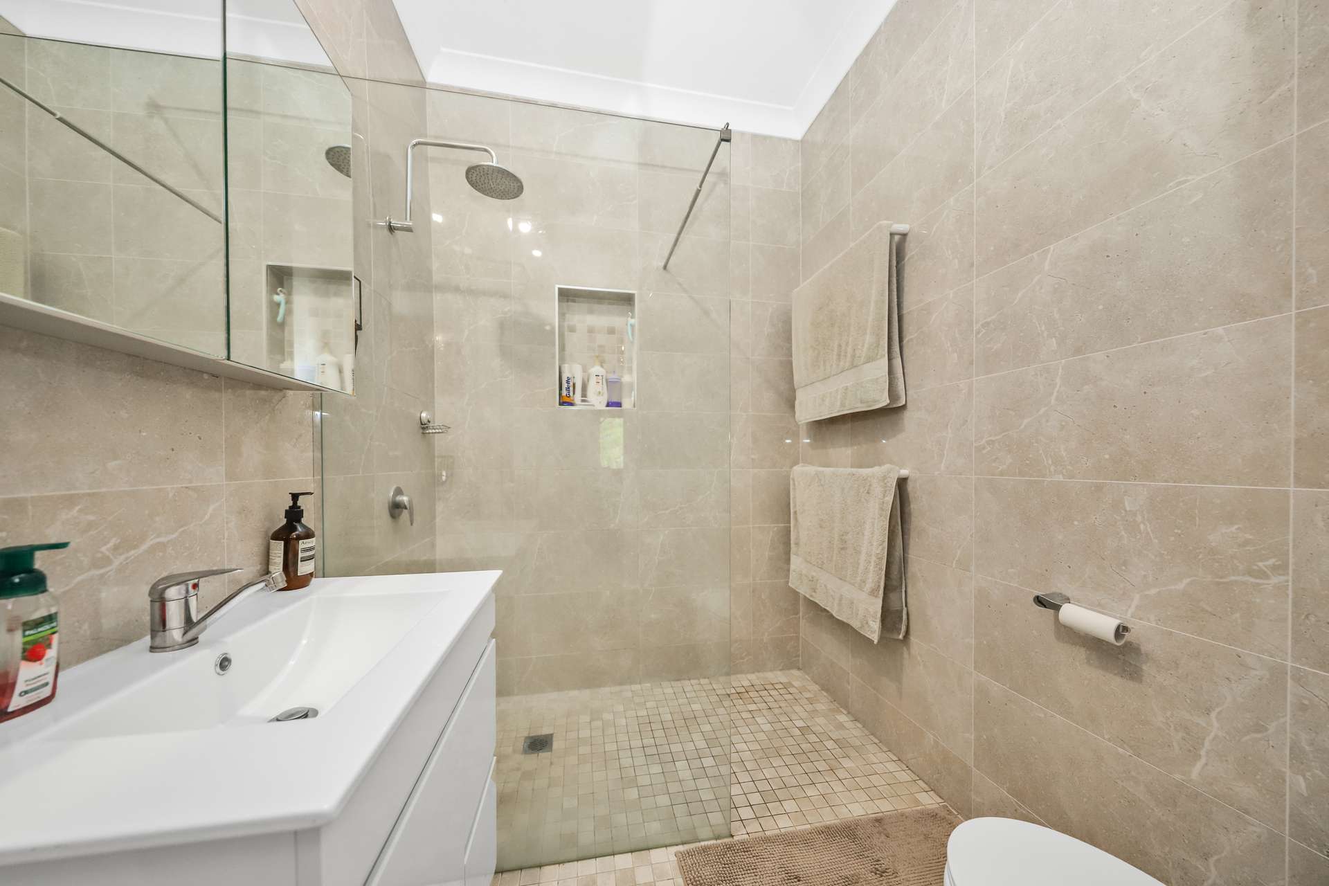 338 East Blowering Road, Tumut Auction by Farmbuy.com - image 9