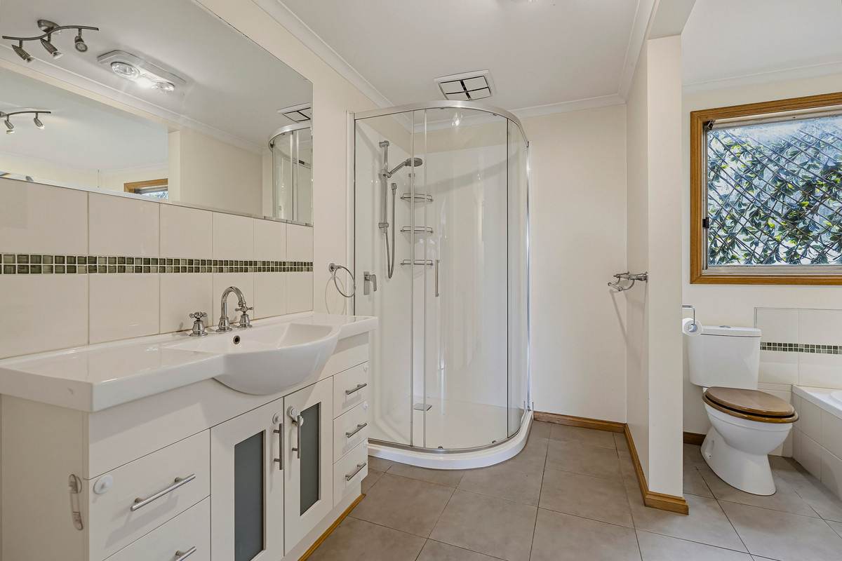 425 Halls Track Road, Sandfly For Sale by Farmbuy.com - image 11