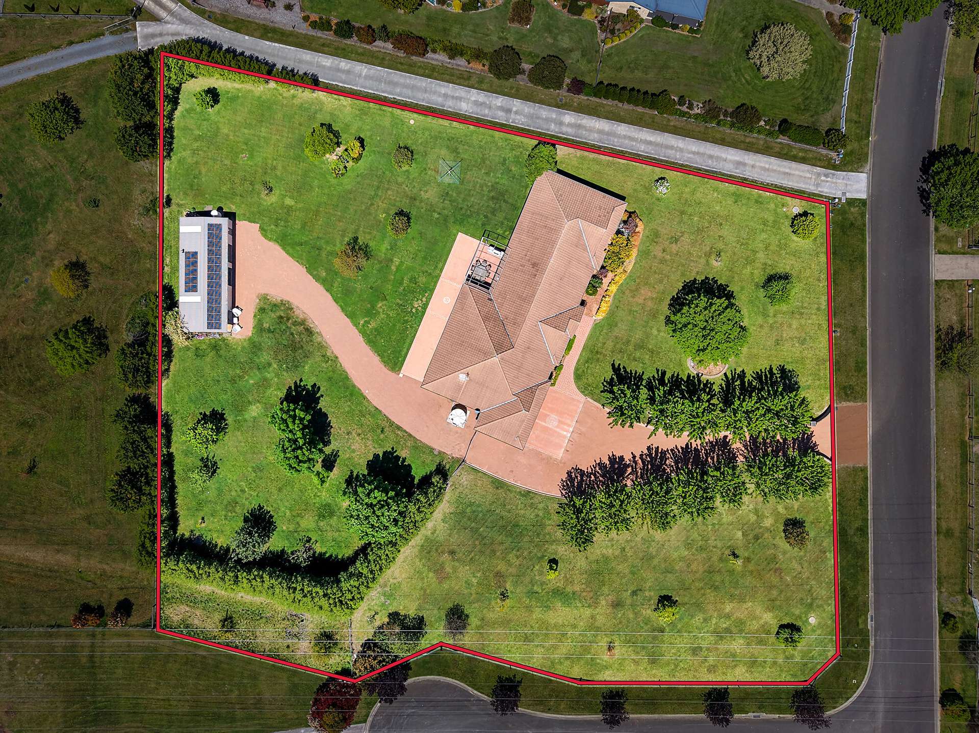 27 Woodside Drive, Moss Vale For Sale by Farmbuy.com - image 3