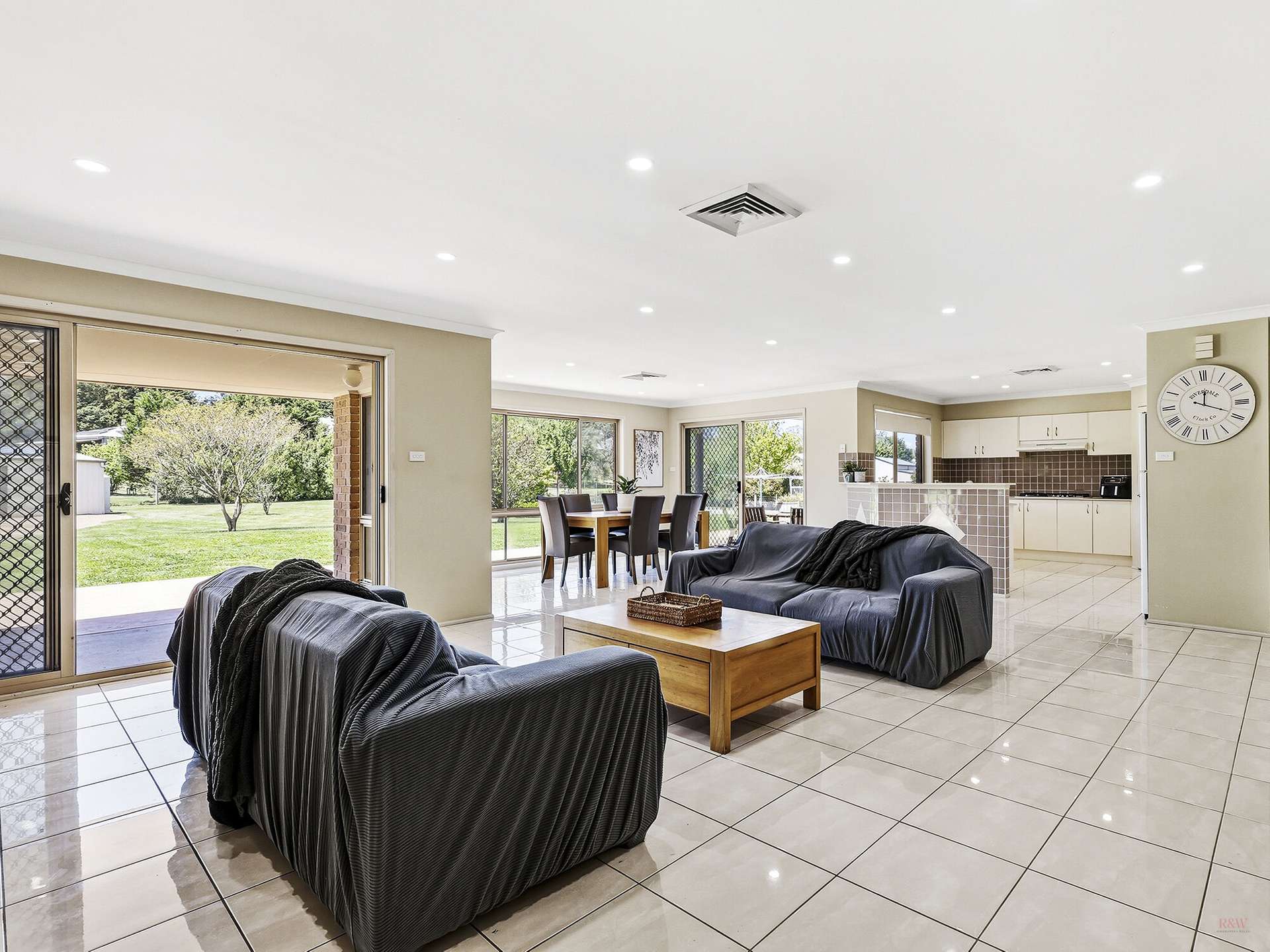 27 Woodside Drive, Moss Vale For Sale by Farmbuy.com - image 4