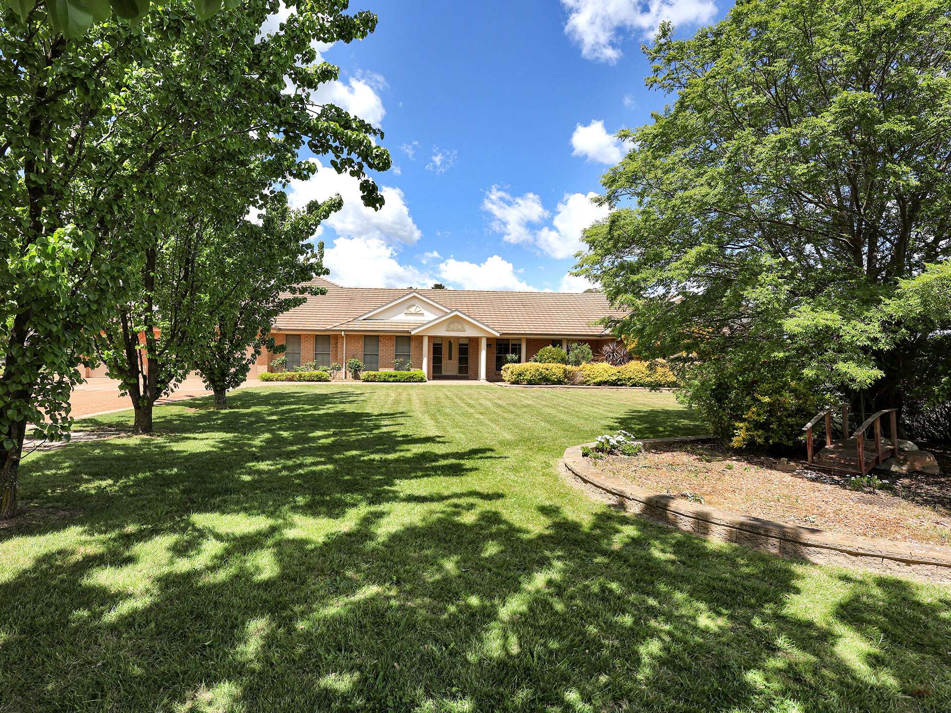 27 Woodside Drive, Moss Vale For Sale by Farmbuy.com - image 2