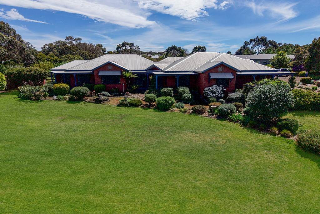 53 Leura Lane, Hamilton VIC 3300
