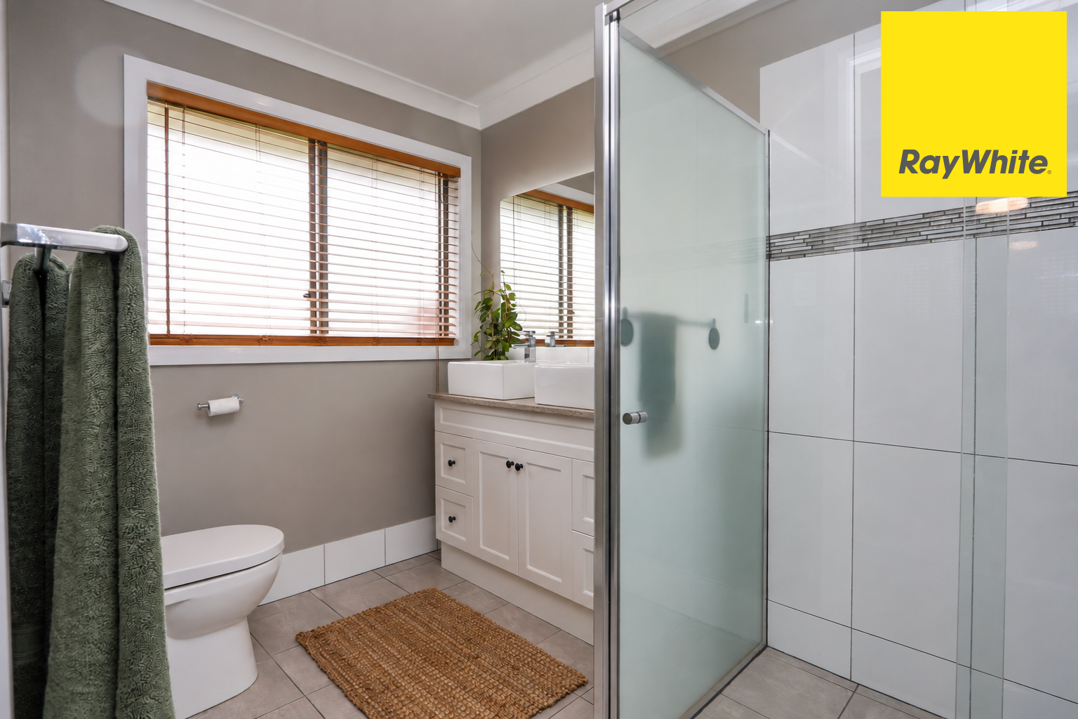 4 Talbragar Close, Inverell For Sale by Farmbuy.com - image 3