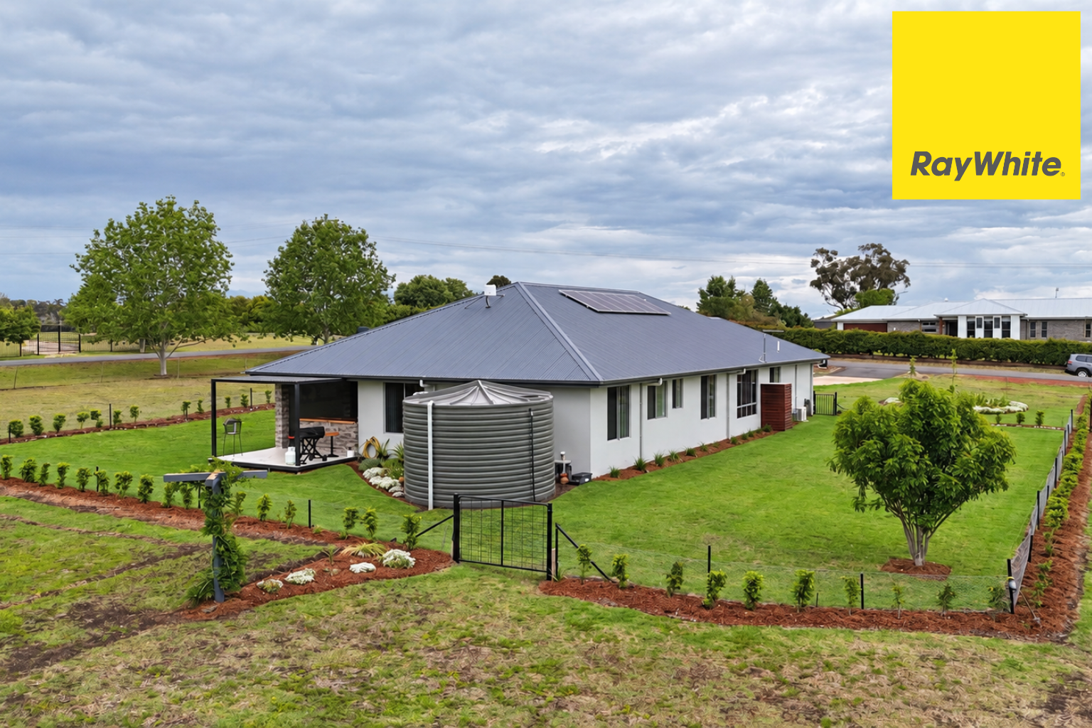 4 Talbragar Close, Inverell For Sale by Farmbuy.com - image 16
