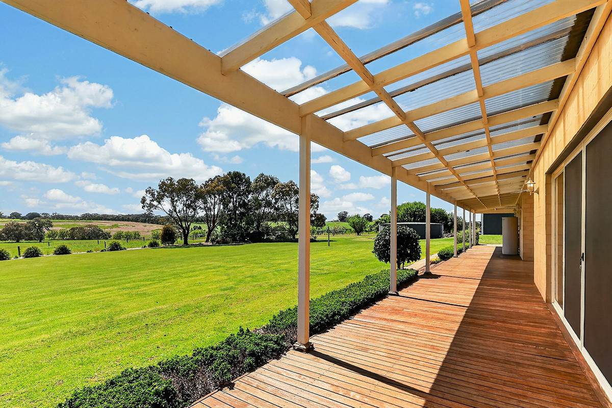 282 Clifton Road, Yulecart For Sale by Farmbuy.com - image 13