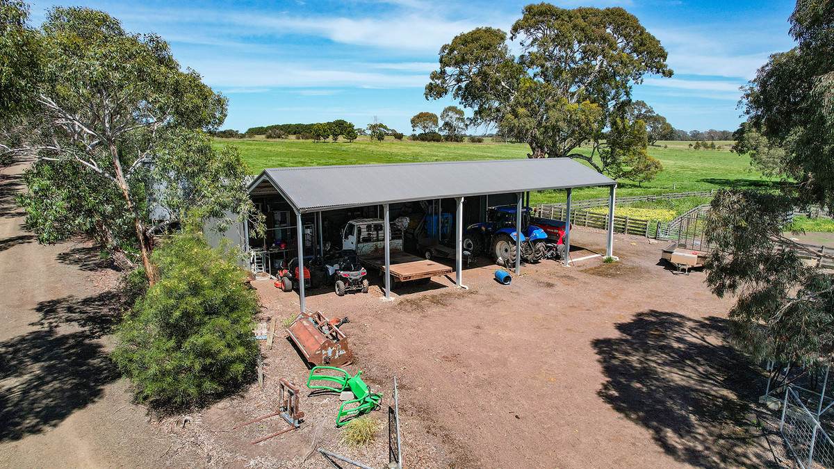 282 Clifton Road, Yulecart For Sale by Farmbuy.com - image 25