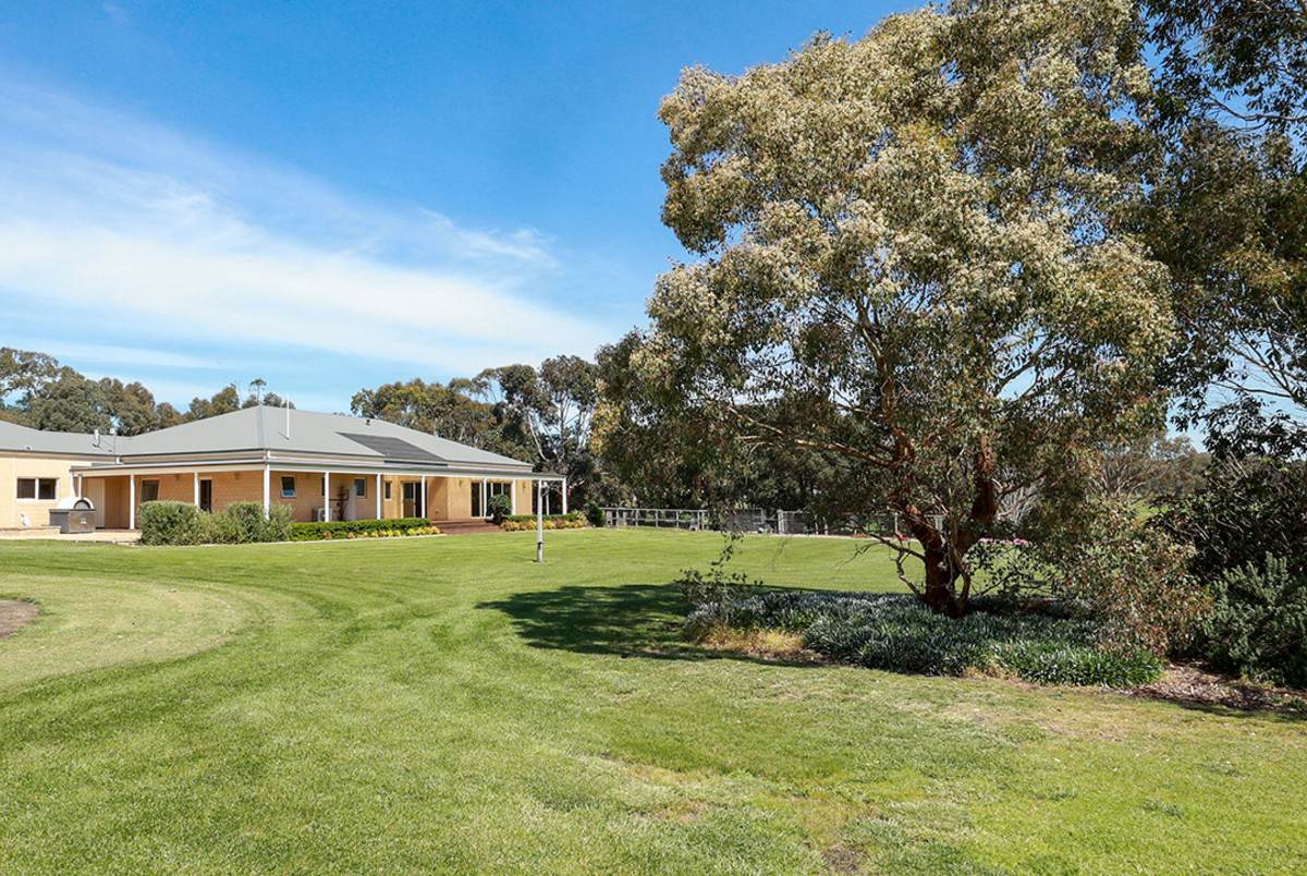 282 Clifton Road, Yulecart For Sale by Farmbuy.com - image 14