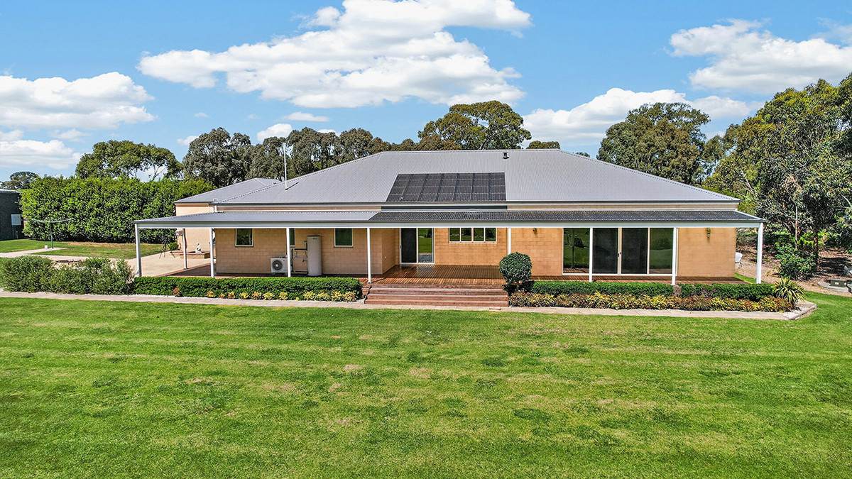 282 Clifton Road, Yulecart For Sale by Farmbuy.com - image 3