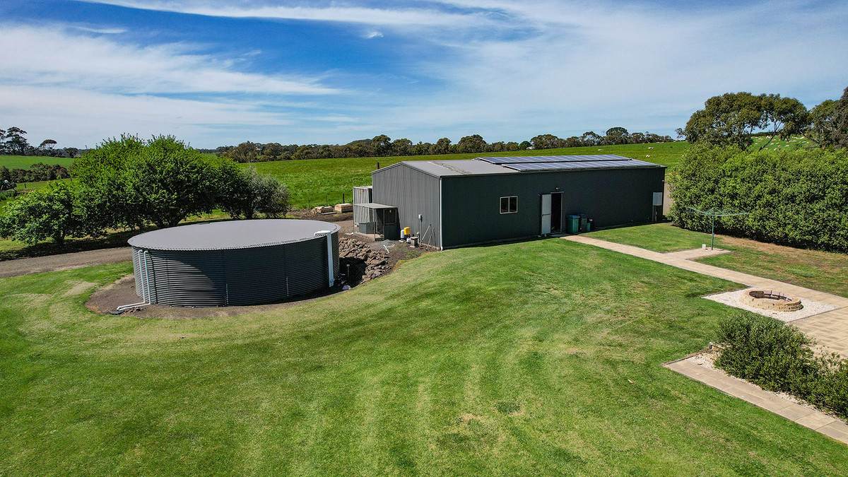 282 Clifton Road, Yulecart For Sale by Farmbuy.com - image 24