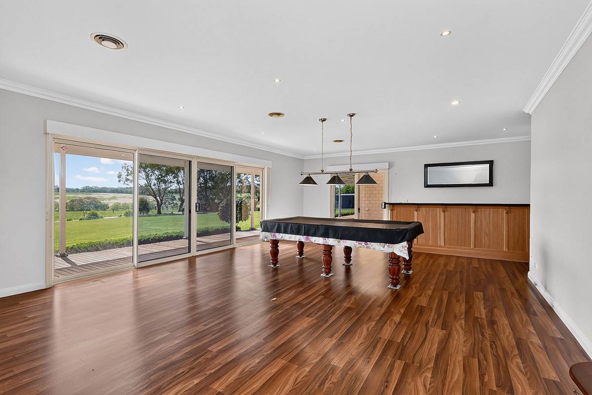 282 Clifton Road, Yulecart For Sale by Farmbuy.com - image 11