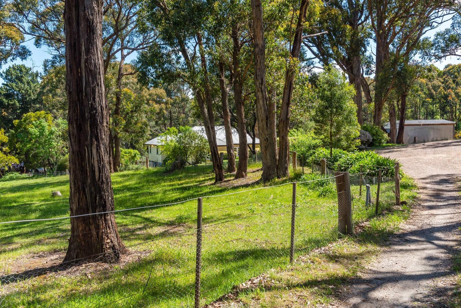 10 Montague Street, Macedon For Sale by Farmbuy.com - image 24