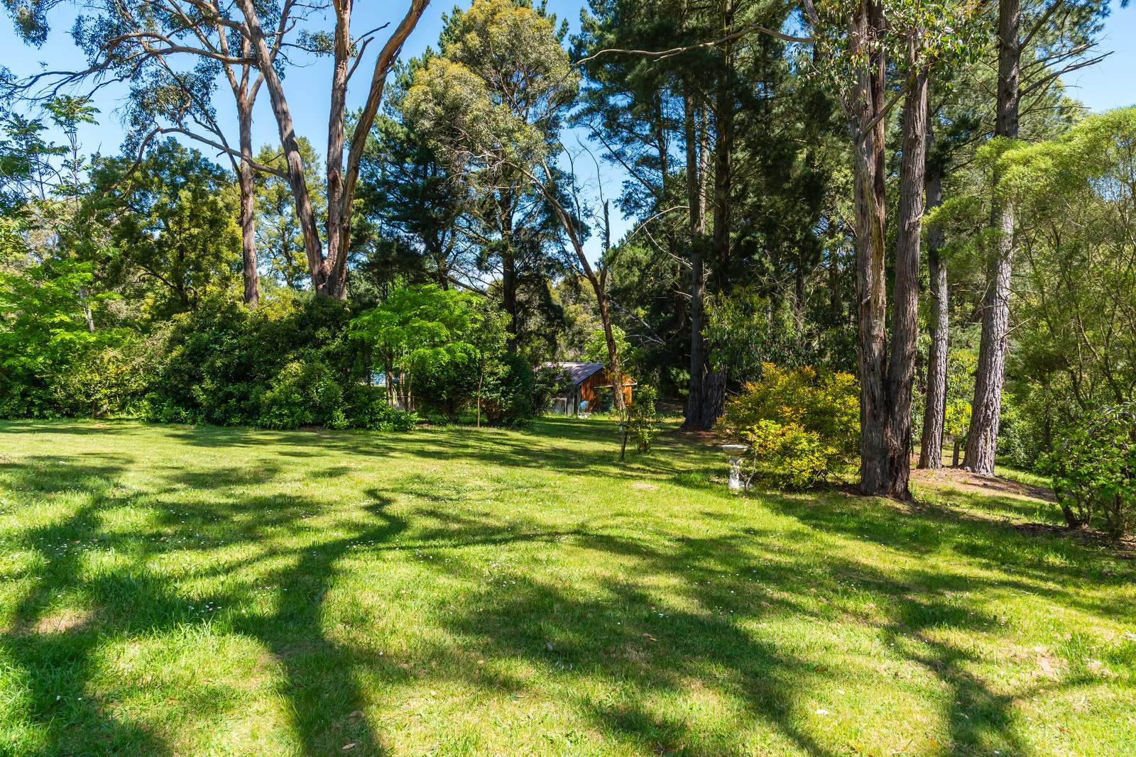 10 Montague Street, Macedon For Sale by Farmbuy.com - image 20
