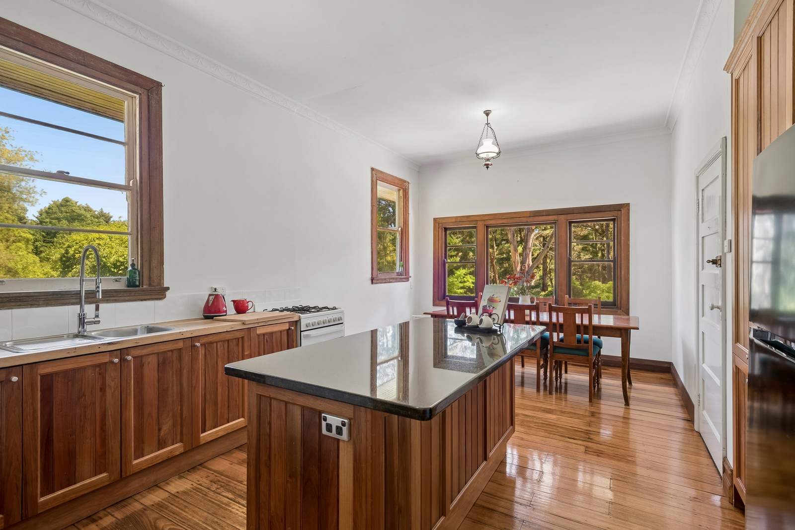 10 Montague Street, Macedon For Sale by Farmbuy.com - image 10