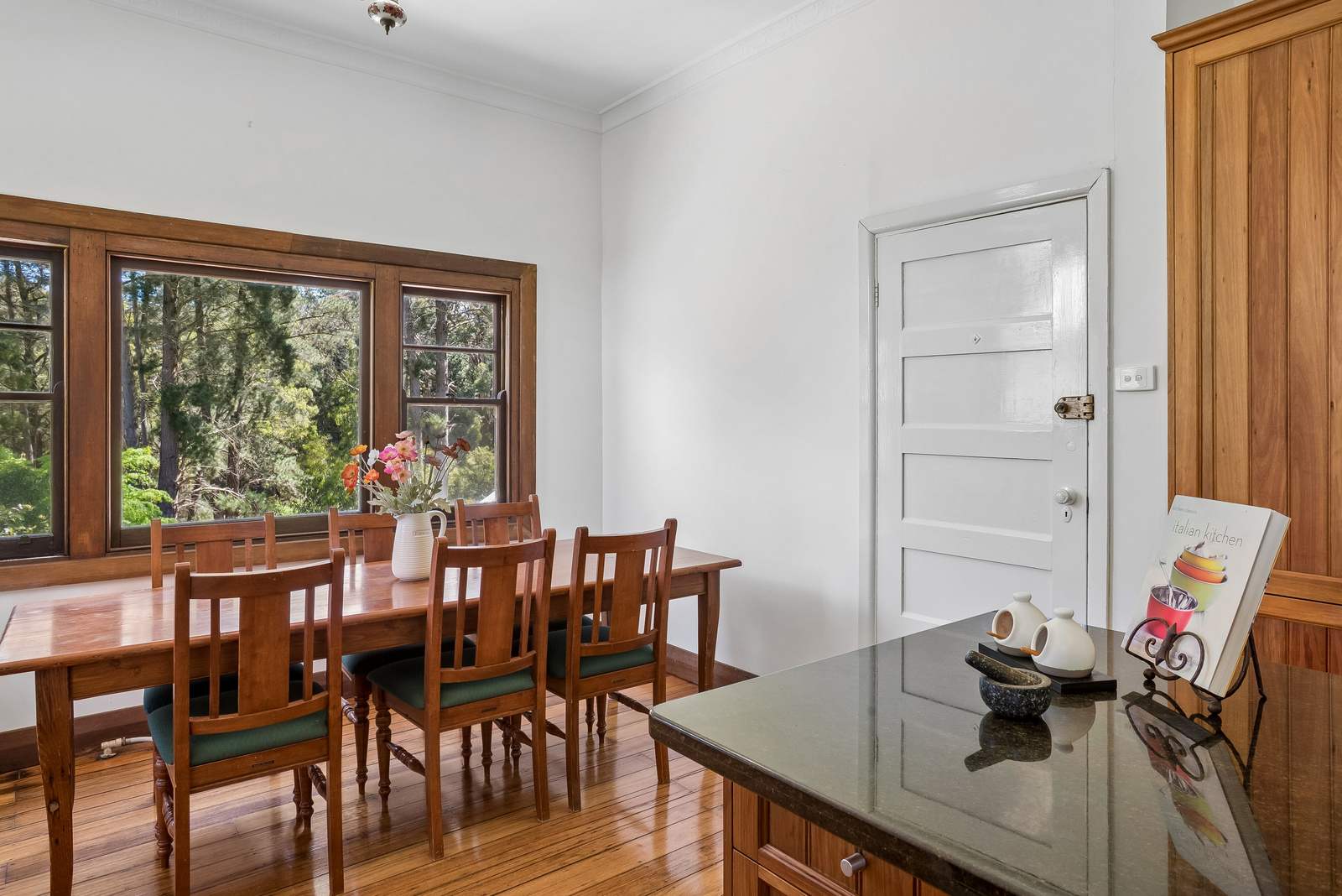 10 Montague Street, Macedon For Sale by Farmbuy.com - image 11
