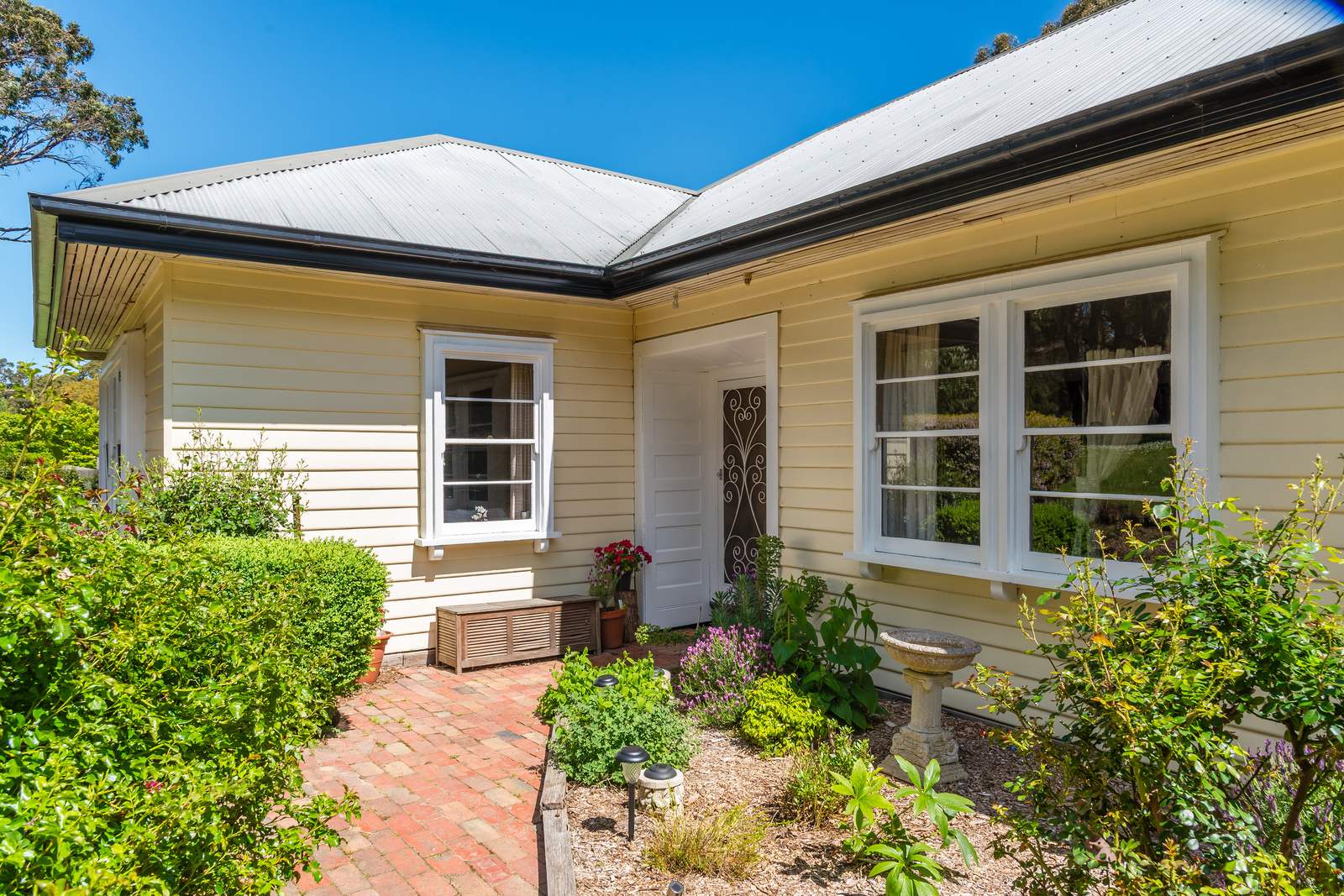 10 Montague Street, Macedon For Sale by Farmbuy.com - image 6