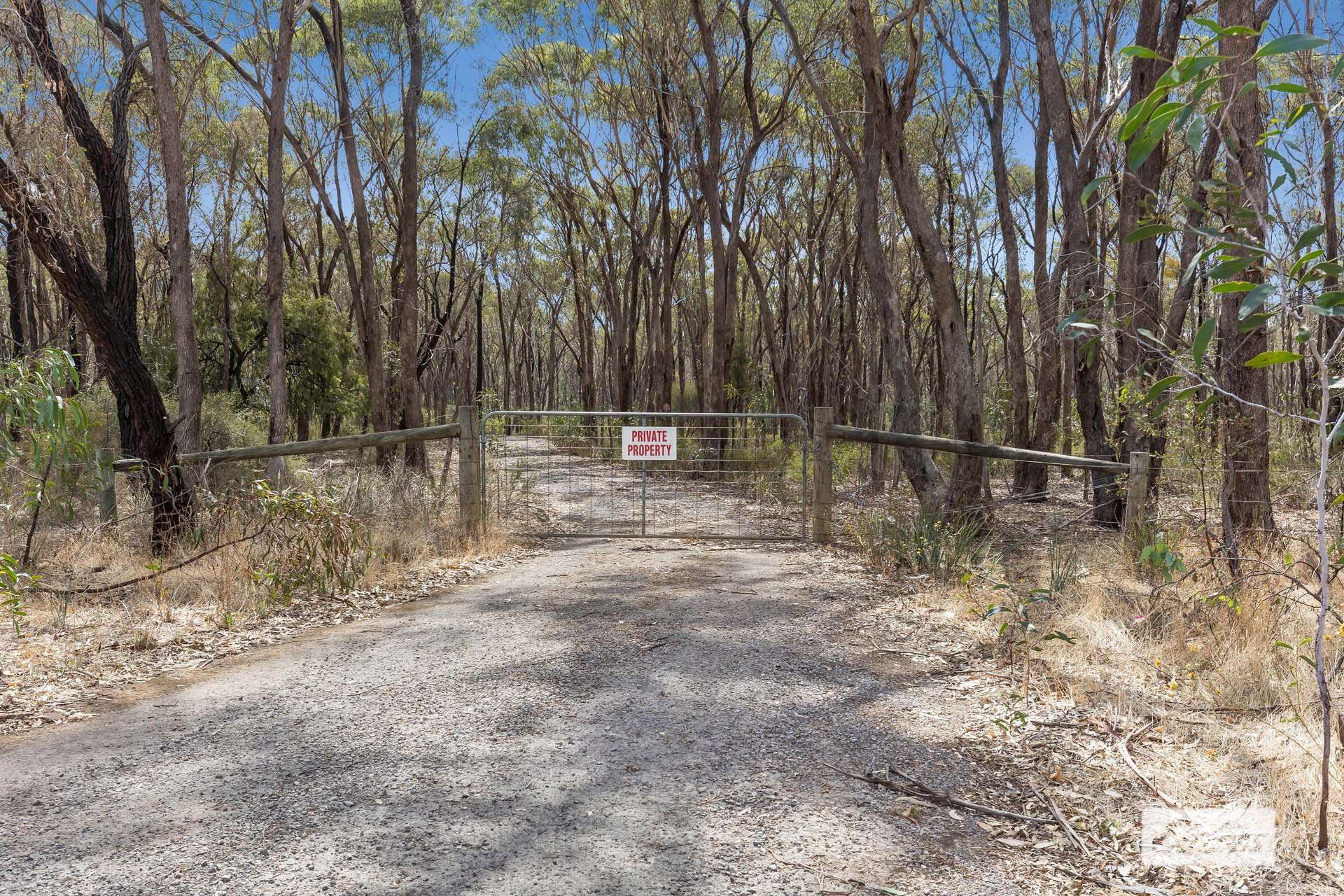 18 Higgins Hill Drive, Maiden Gully For Sale by Farmbuy.com - image 8